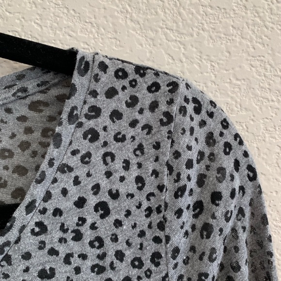 Ann Taylor LOFT top - Picture 3 of 6